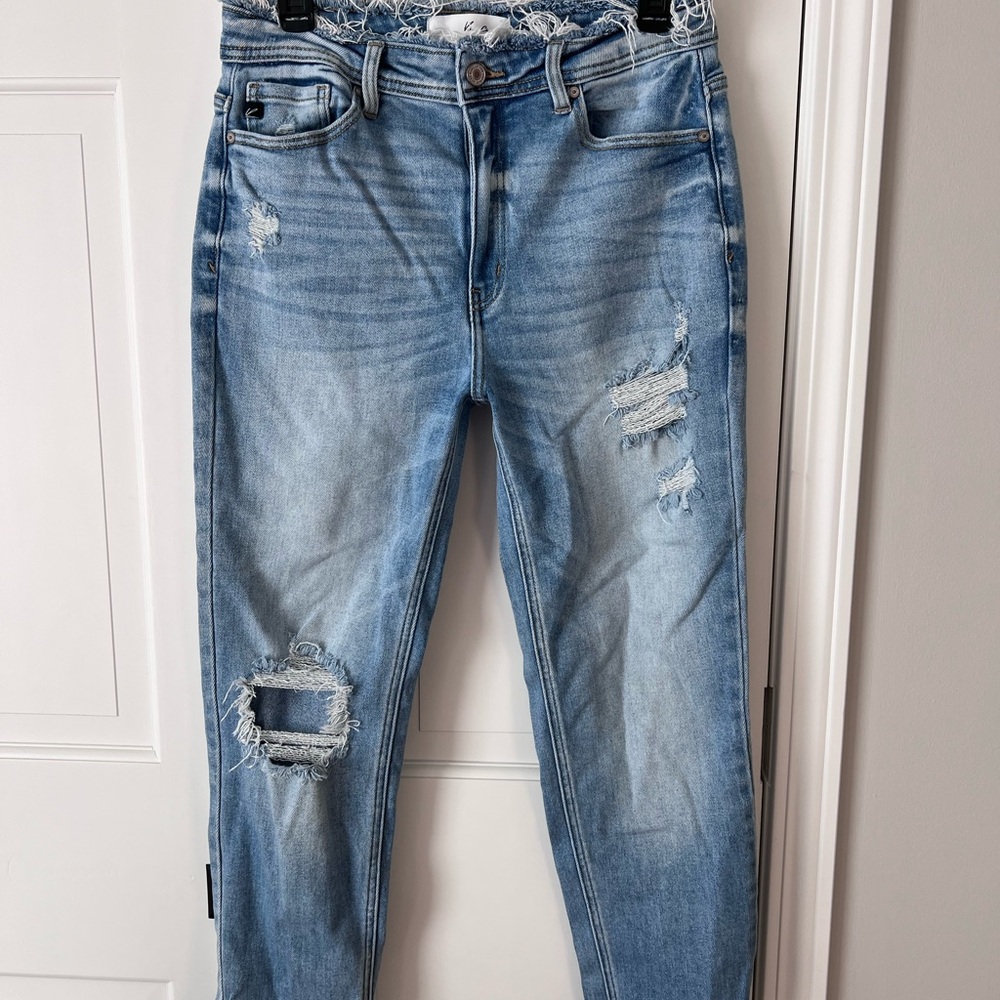 Kancan Distressed Blue Jeans with frayed waist. 9/28